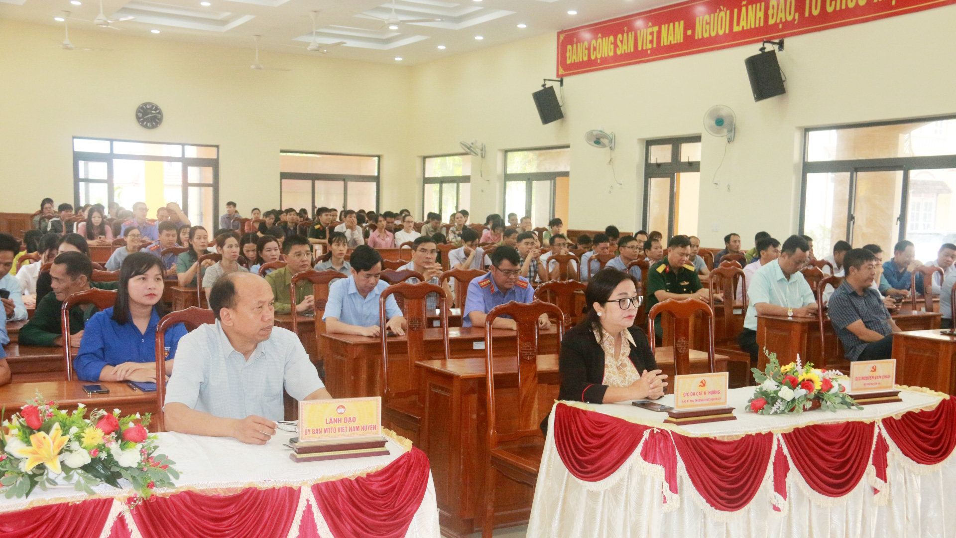 Các đại biểu tham dự Lễ phát động