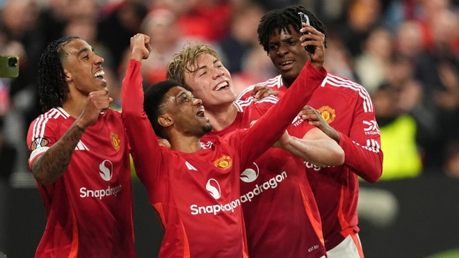 tottenham-vs-manchester-united-2105-2.jpg
