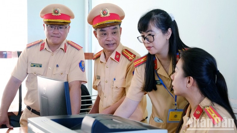Lâm Đồng tổ chức kỳ sát hạch lái xe đầu tiên do công an tổ chức ảnh 2