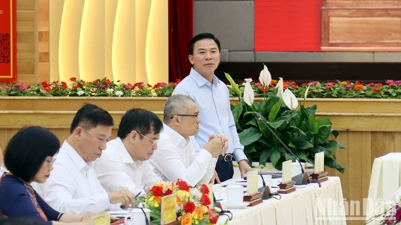 Đồng chí Nguyễn Hòa Bình làm việc với Ban thường vụ 3 tỉnh Lâm Đồng, Bình Thuận và Đắk Nông ảnh 4