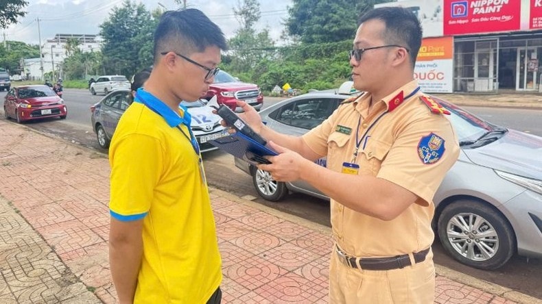 Công an tỉnh Đắk Lắk tổ chức Kỳ sát hạch lái xe đầu tiên sau khi tiếp nhận nhiệm vụ mới ảnh 3