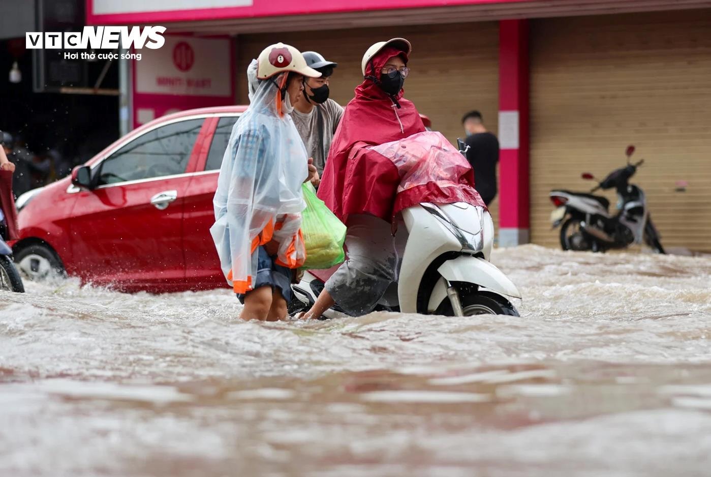 Từ hôm nay, nhiều nơi trên cả nước mưa lớn. (Ảnh minh hoạ: Đắc Huy)