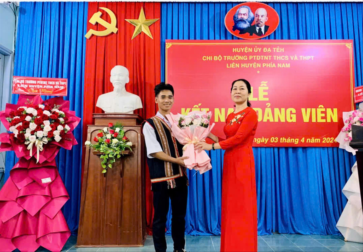 Lễ kết nạp Đảng viên DTTS đầu tiên của tỉnh Lâm Đồng