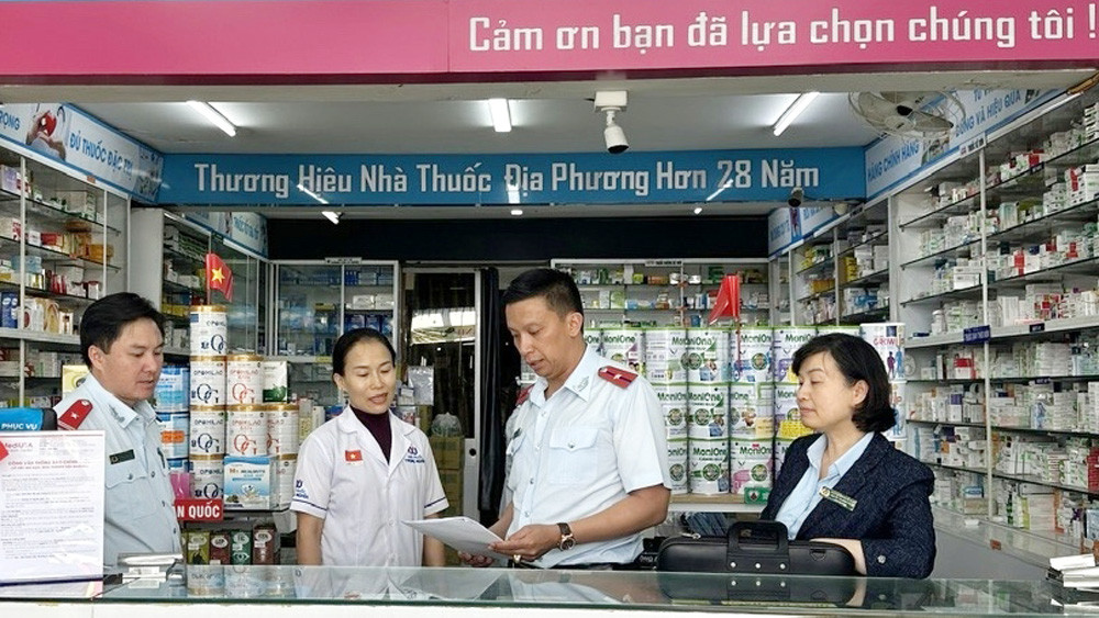 Kiểm tra việc chấp hành quy định trong hoạt động kinh doanh sản phẩm sữa, thực phẩm bảo vệ sức khỏe và thuốc chữa bệnh