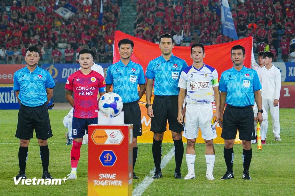 Tối 26/5, Công an Hà Nội đối đầu Hà Nội FC trong trận 