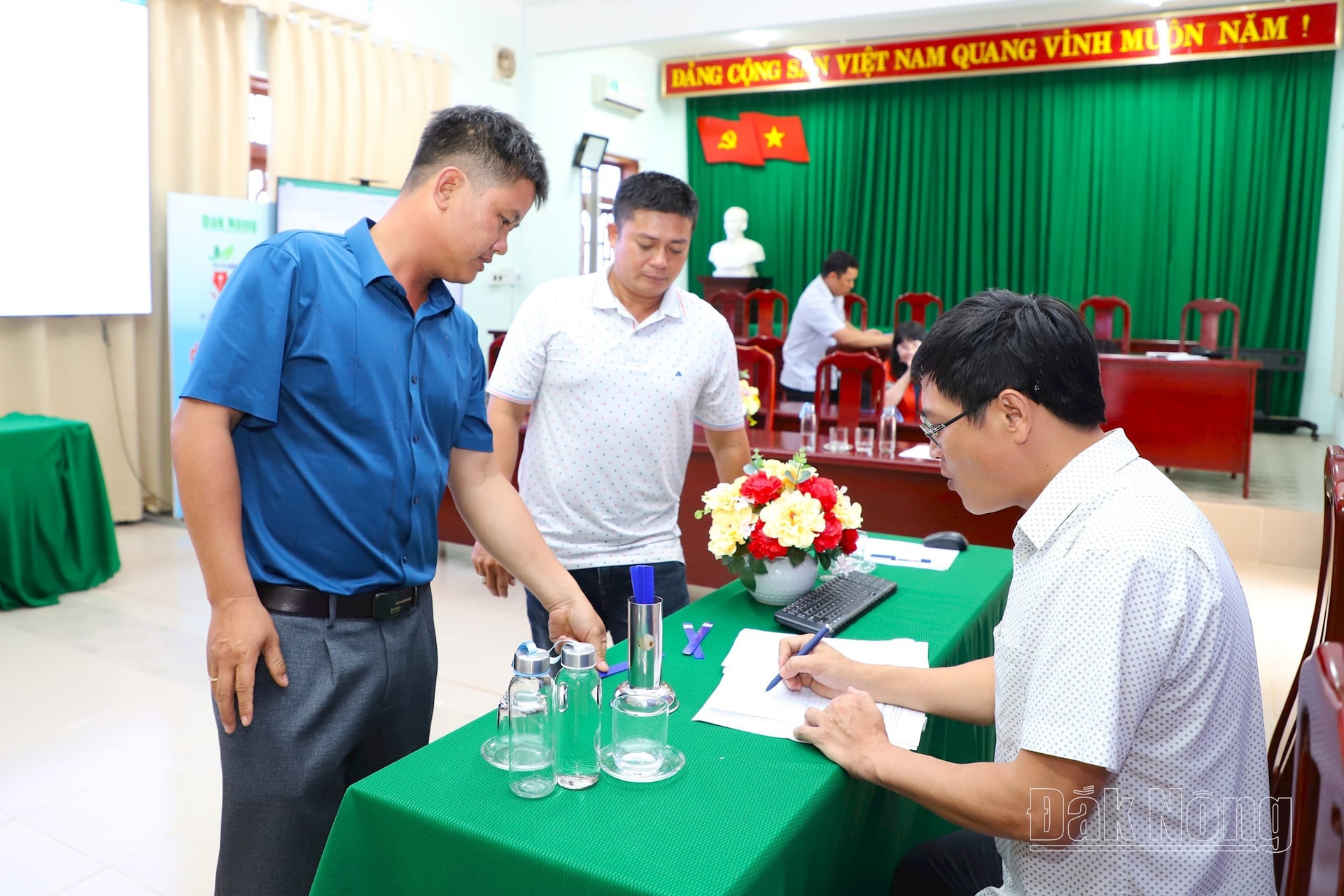 anh 3 boc tham