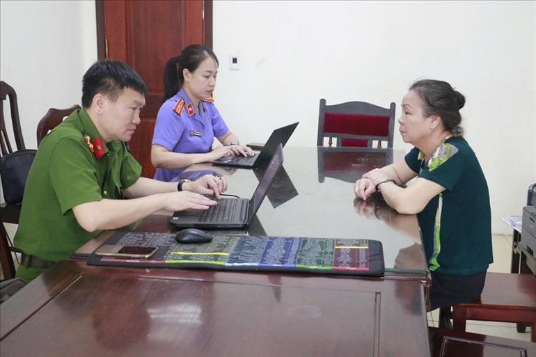 Đối tượng Phạm Thị Sáng tại Cơ quan Công an.