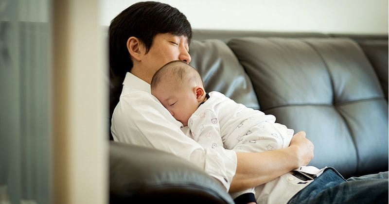 Bố mẹ ly hôn, phải giao mẹ nuôi dưỡng nếu con dưới 36 tháng tuổi (Hình ảnh từ Internet)