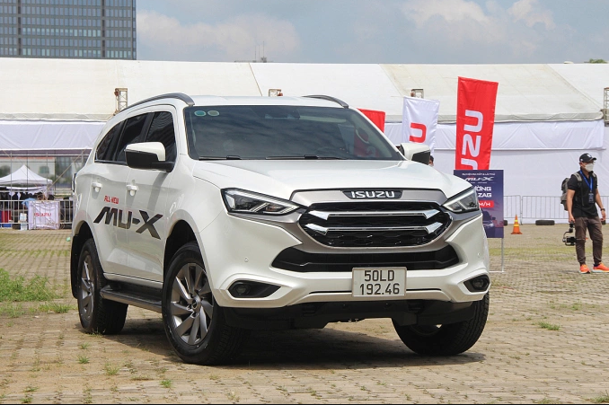 Isuzu mu-X 2024 là lựa chọn phù hợp cho những ai đang tìm kiếm một chiếc SUV 7 chỗ đa dụng, đáng tin cậy và tiết kiệm chi phí vận hành. Ảnh: S.T screenshot-2025-05-27-222621.png