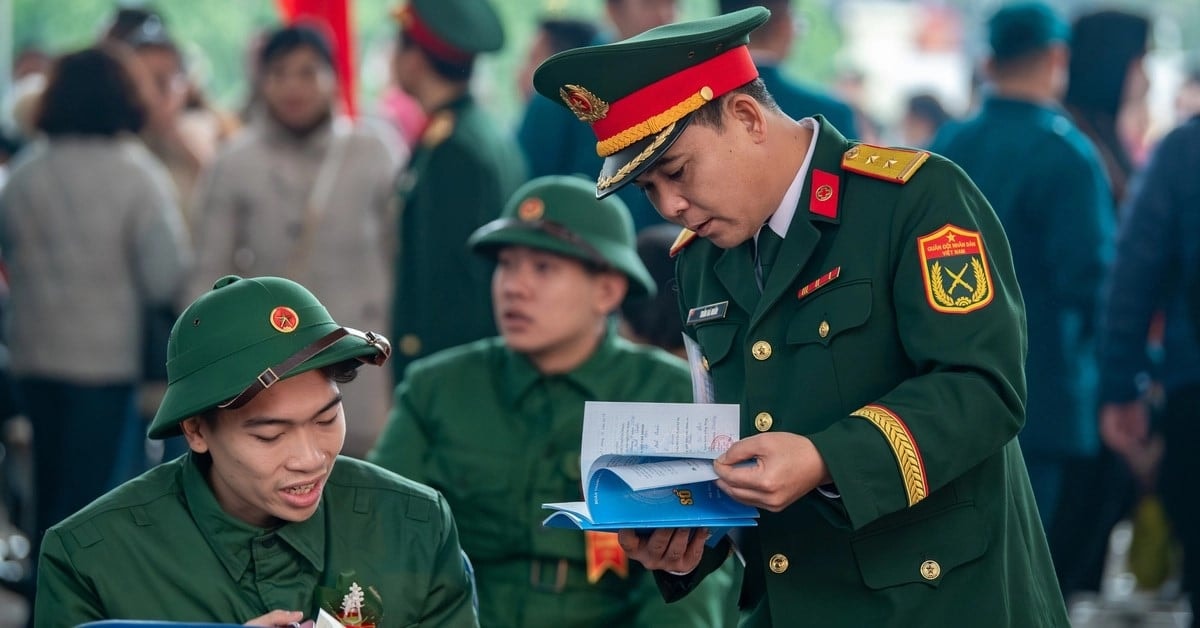Đề xuất thủ tục cấp thẻ BHYT trong Bộ Quốc phòng