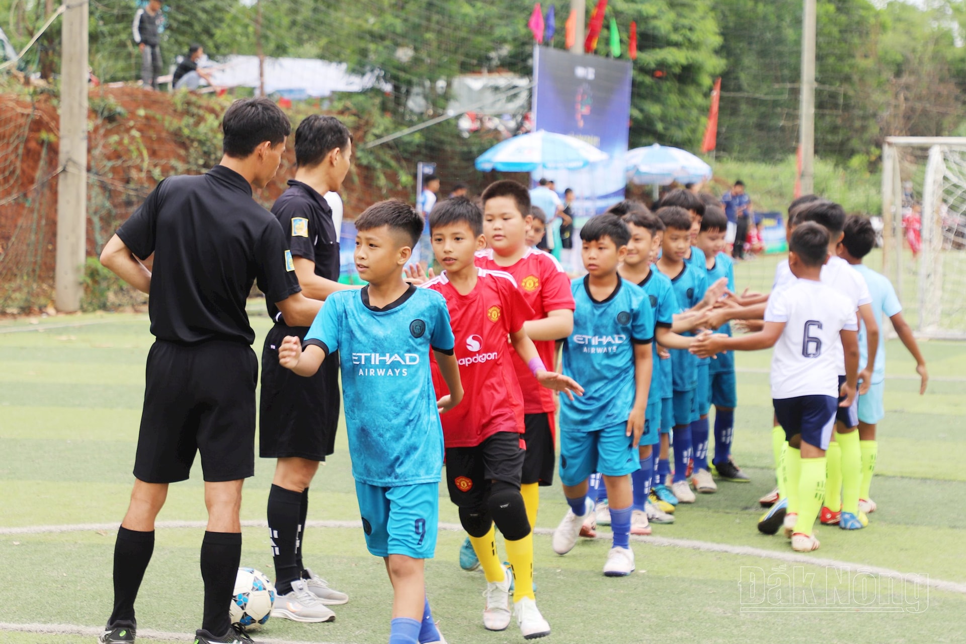 U11 Gia Nghĩa có trận mở màn ấn tượng với chiến thắng 6-0 trước U11 Đắk Mil trong buổi sáng 29/5