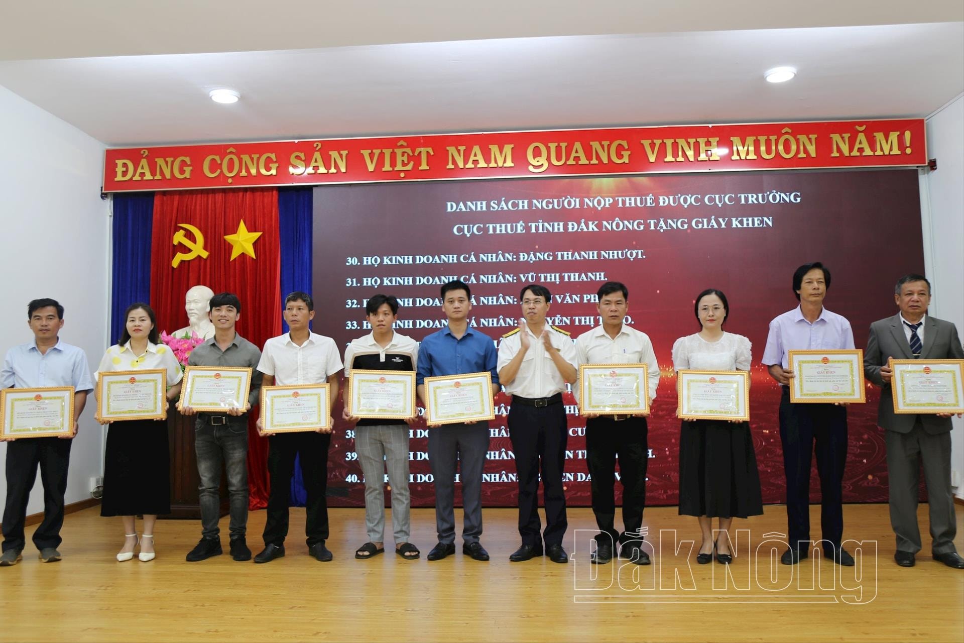 Nhiều doanh nghiệp, hộ kinh doanh hàng năm đóng góp lớn vào ngân sách Nhà nước được vinh danh