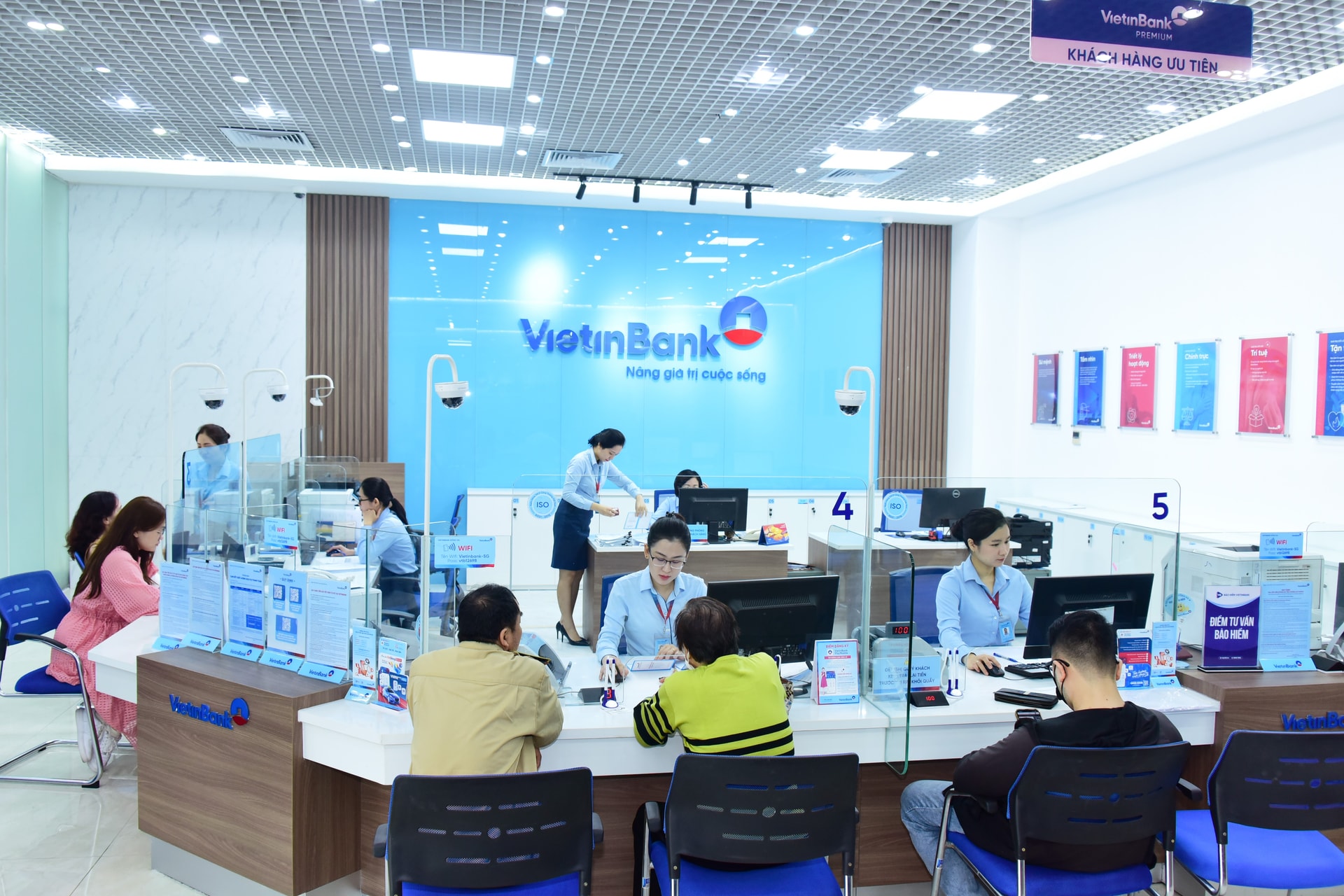 VietinBank tinh gọn mạng lưới đẩy mạnh giao dịch thông minh