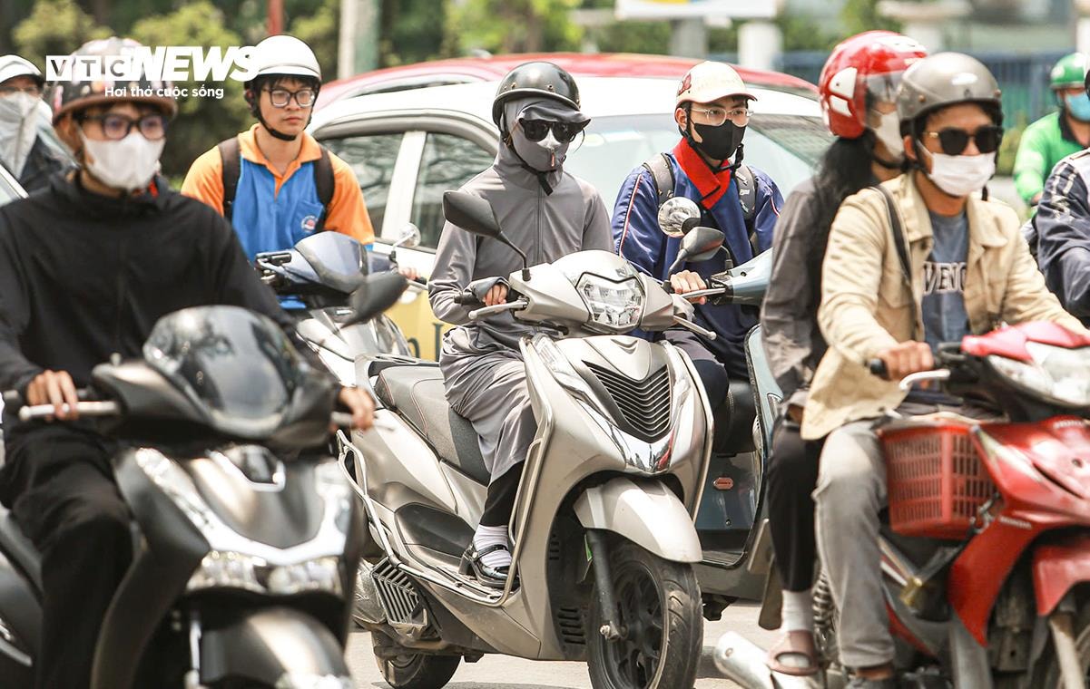 Những ngày đầu tháng 6, nắng nóng và nắng nóng gay gắt bao trùm các tỉnh, thành ở Bắc Bộ, Trung Bộ. (Ảnh minh hoạ: Viên Minh)