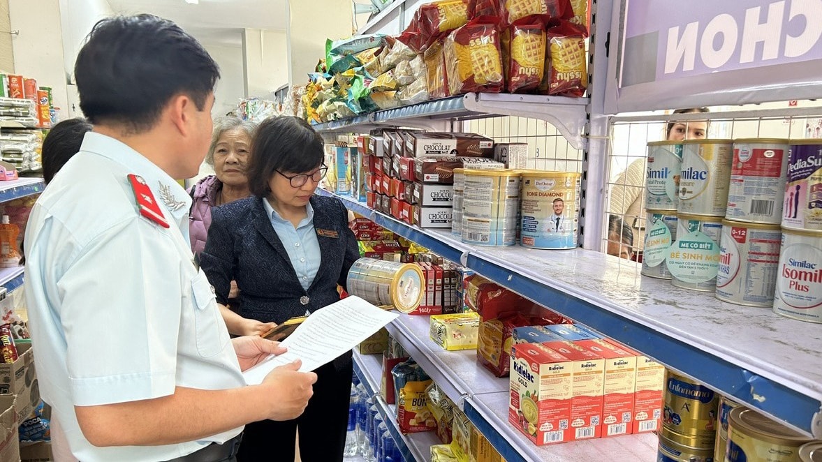 Kiểm tra mặt hàng sữa bột