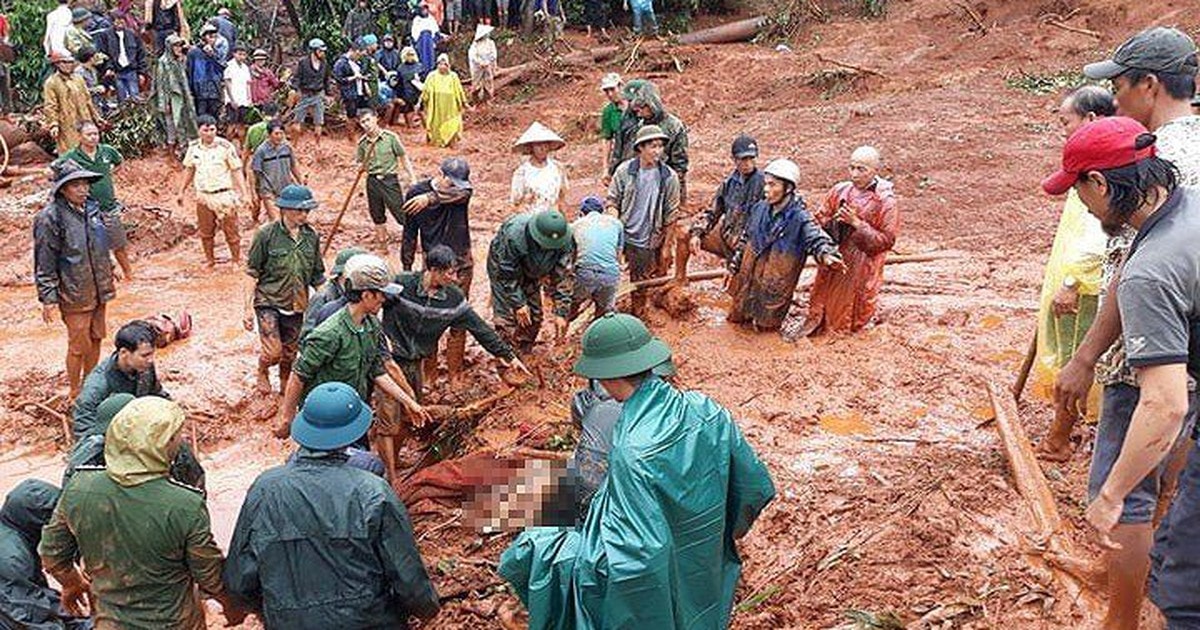 Sạt lở đất vùi lấp 3 người trong một gia đình ở Đắk Nông