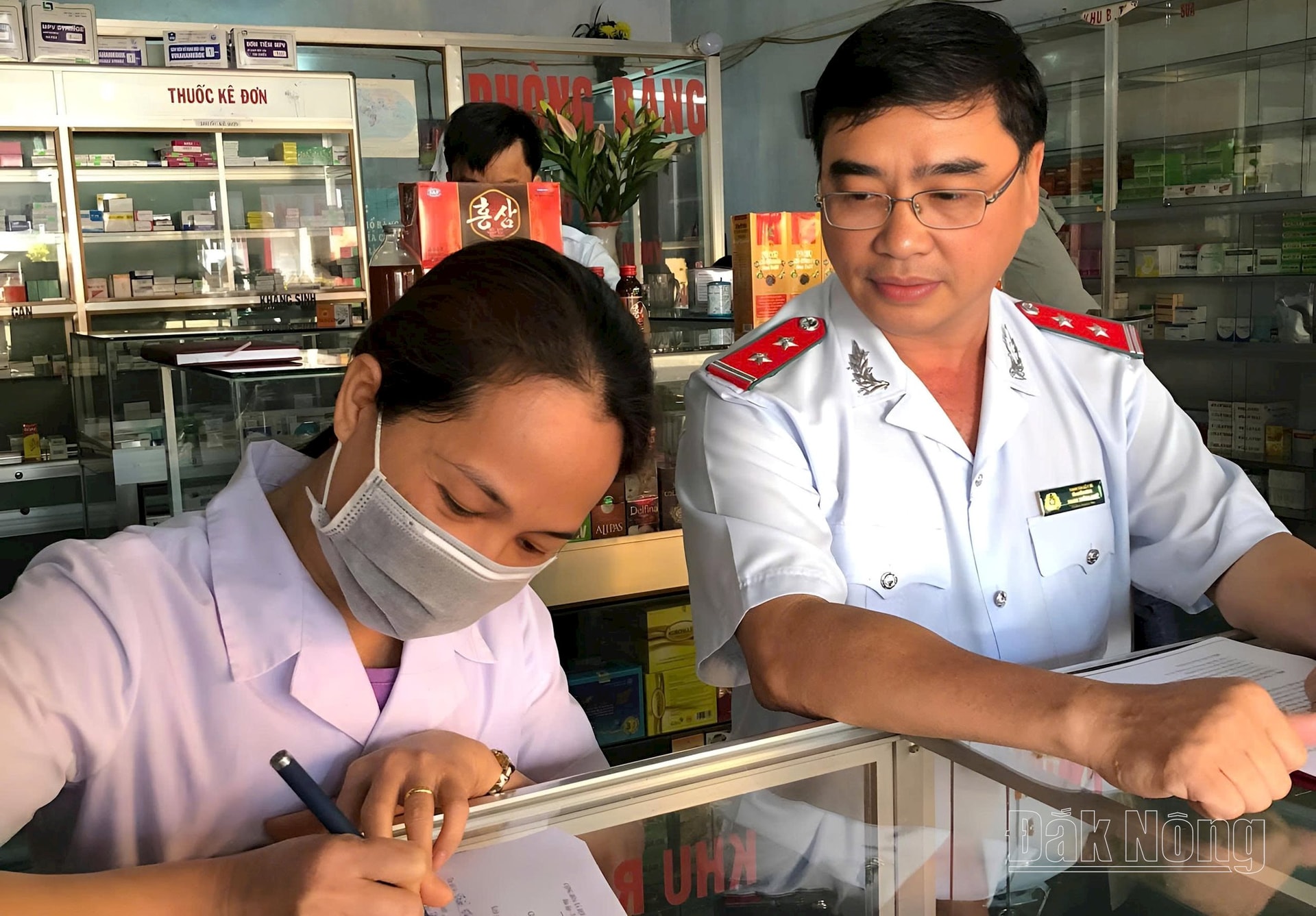 Thuốc giả 5