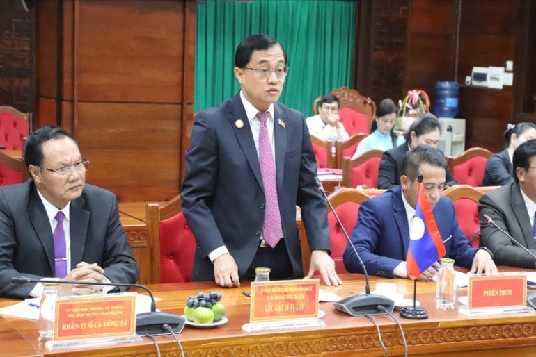 Đồng chí Leklai Sivilay, Bí thư, Tỉnh trưởng tỉnh Sekong phát biểu tại buổi làm việc. img-9769-4771.jpg