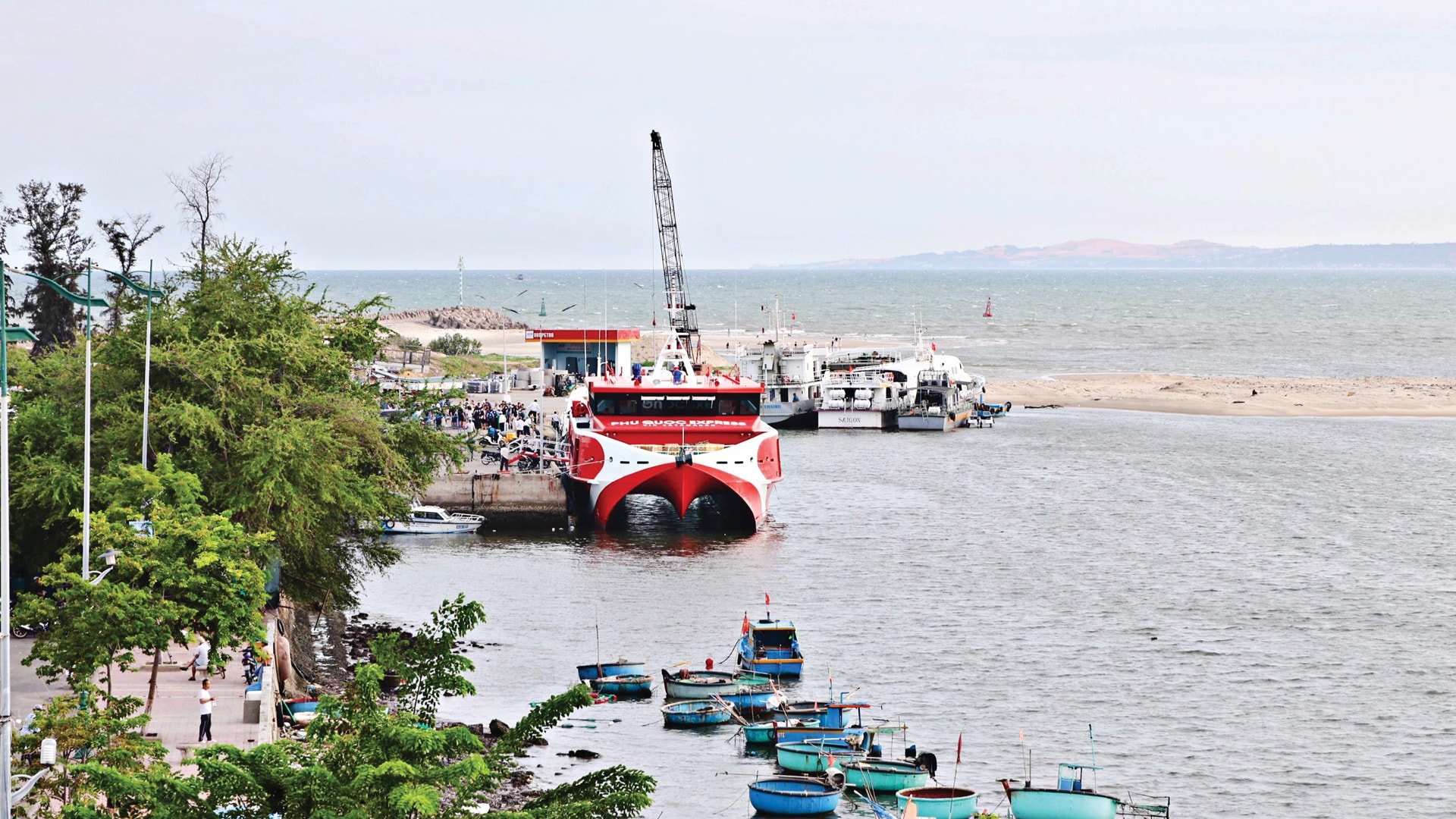 Với 192 km bờ biển, tỉnh Lâm Đồng sau sáp nhậpcó hệ thống hạ tầng vận tải rất đa dạng,giàu tiềm năng phát triển