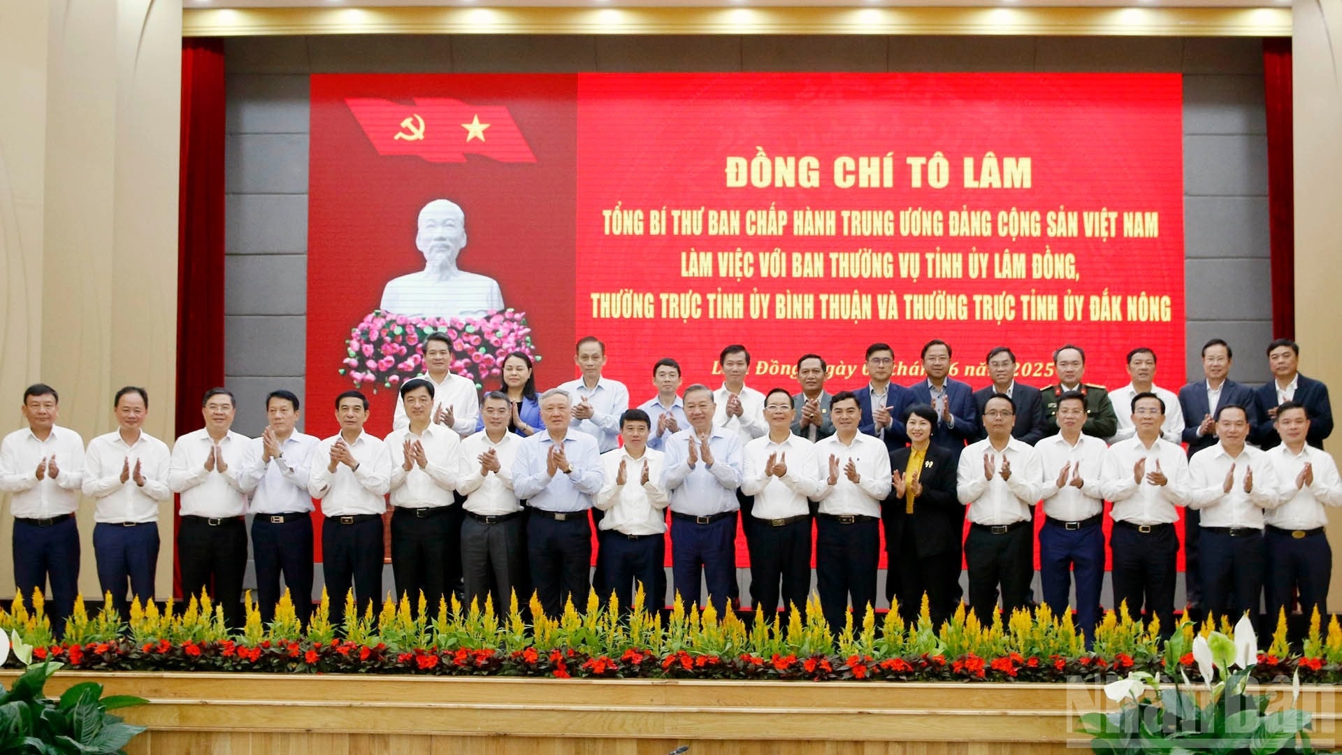 Tổng Bí thư Tô Lâm và lãnh đạo tỉnh Lâm Đồng , Bình Thuận, Đắk Nông tại buổi làm việc. Ảnh: Báo Nhân Dân