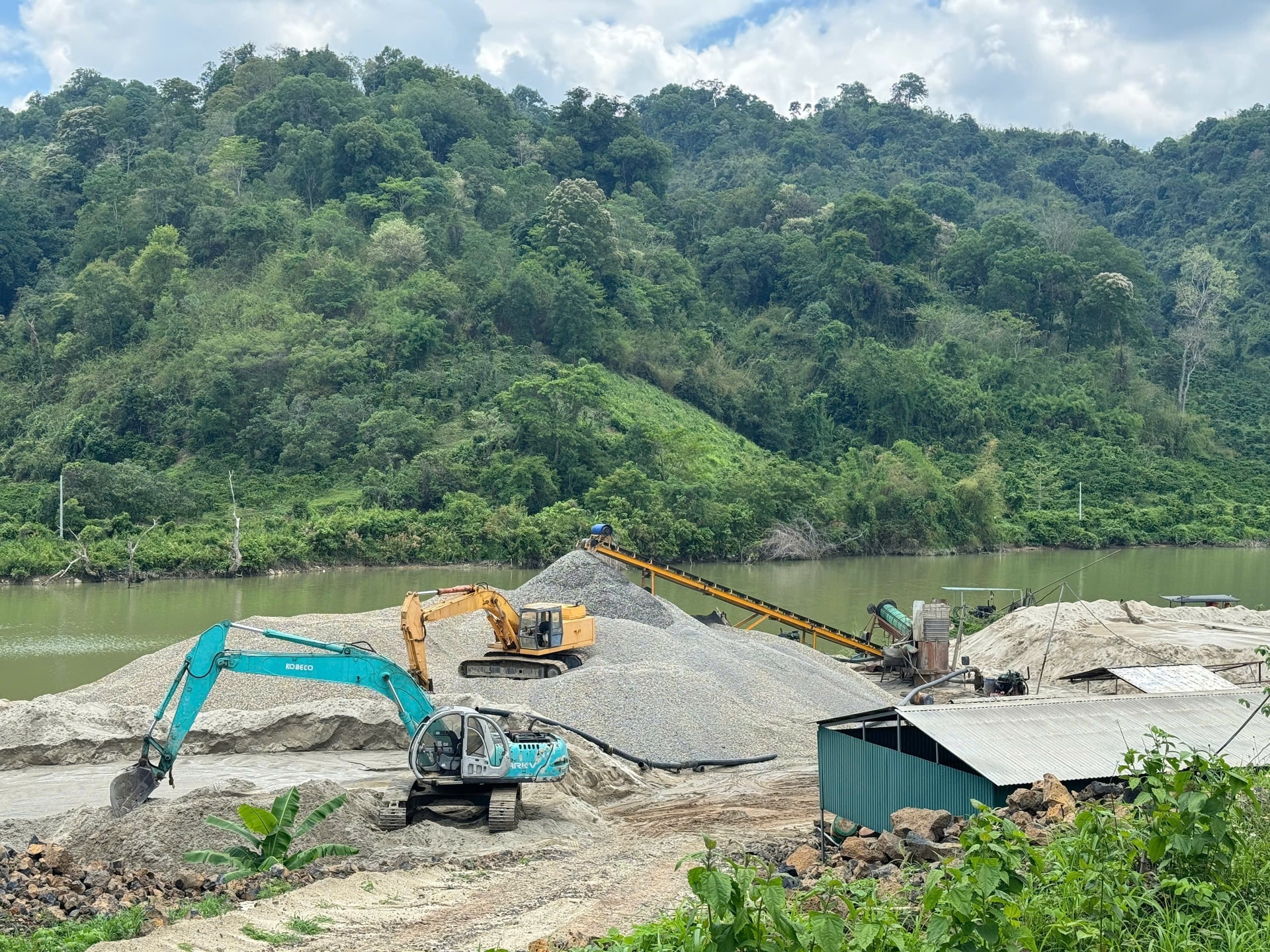Giá cát ở Đắk Nông tăng cao chưa từng có - 1 Giá cát ở Đắk Nông tăng cao chưa từng có - 1