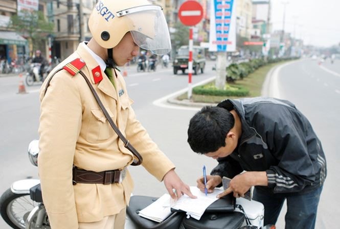 Quy định về các biểu mẫu sử dụng để xử phạt vi phạm hành chính thuộc thẩm quyền của Công an nhân dân.