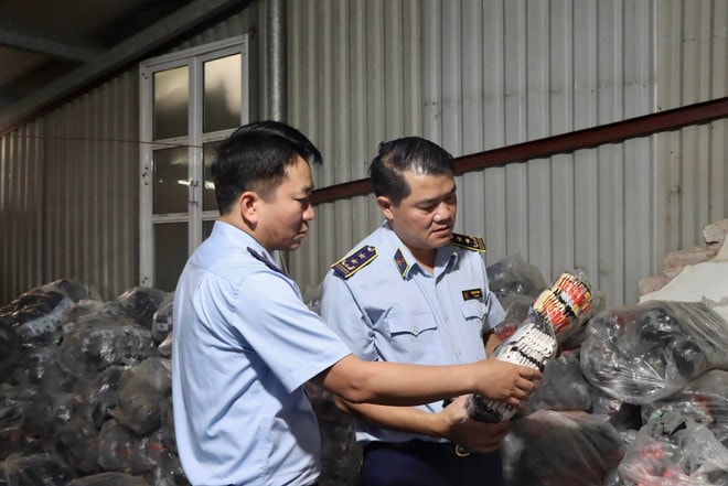 Lực lượng chức năng xử lý nghiêm các hành vi vi phạm với phương châm 660cdc4391d2248c7dc319.jpg