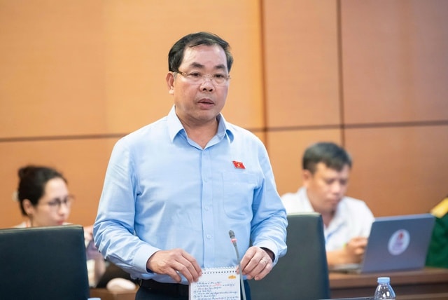 Đề nghị hướng dẫn cụ thể khi sắp xếp, sáp nhập các địa phương có đặc thù riêng biệt; gỡ vướng trong việc bổ nhiệm nhân sự quản lý y tế, giáo dục- Ảnh 3. Đề nghị hướng dẫn cụ thể khi sắp xếp, sáp nhập các địa phương có đặc thù riêng biệt; gỡ vướng trong việc bổ nhiệm nhân sự quản lý y tế, giáo dục- Ảnh 3.