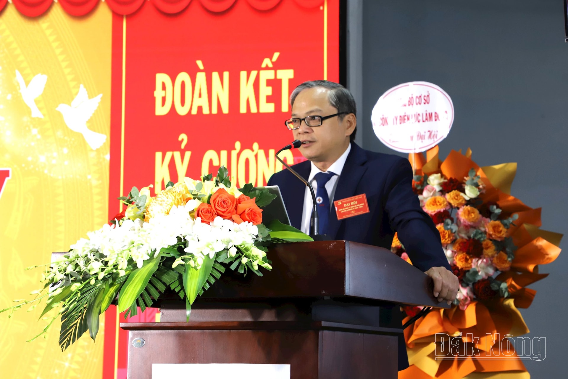 Ông Nguyễn Thanh Phương - Bí thư Đảng ủy, Giám đốc PC Đắk Nông phát biểu khai mạc Đại hội.