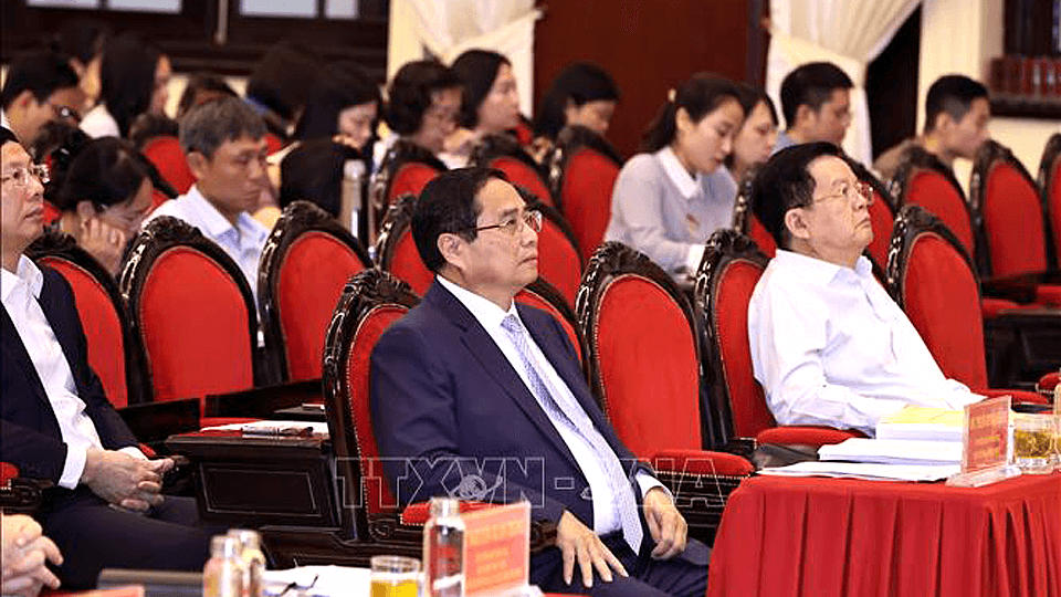 Thủ tướng Chính phủ Phạm Minh Chính dự và chỉ đạo hội nghị. Ảnh: TTXVN