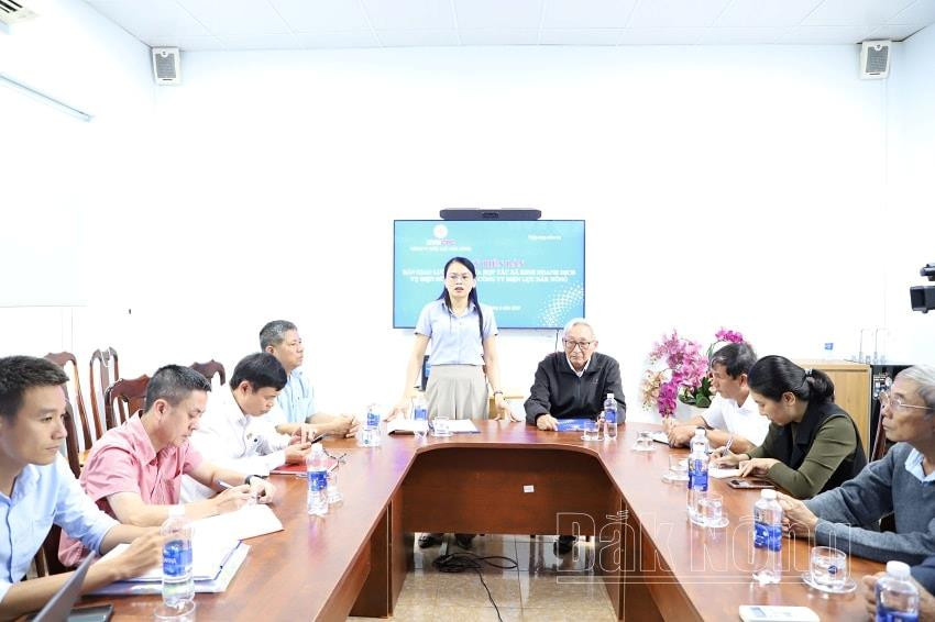 quang-canh-buoi-ban-giao-79b964fc68dd7800bc00977a3c5362dc(1).jpg