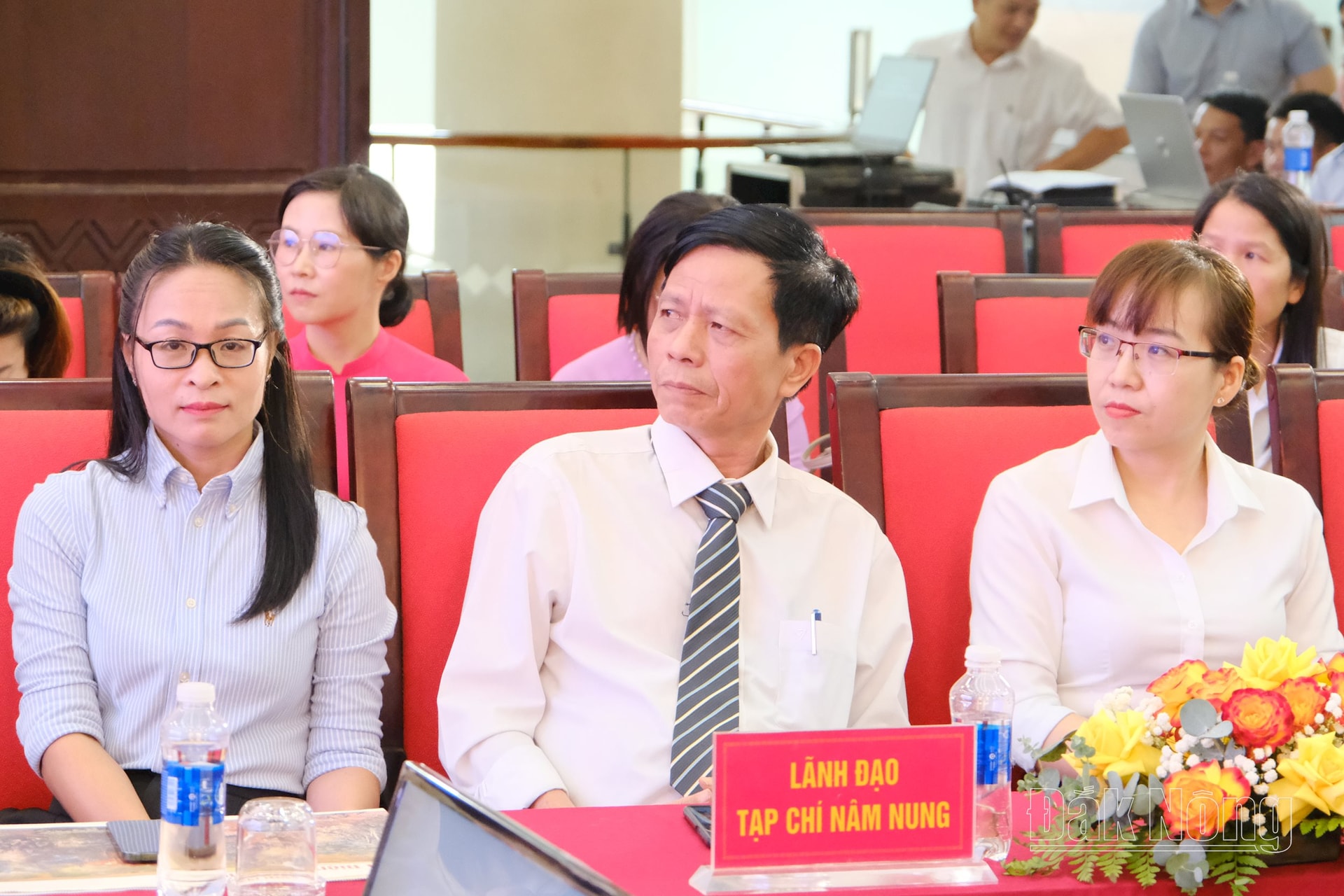 Các đại biểu tham dự tọa đám