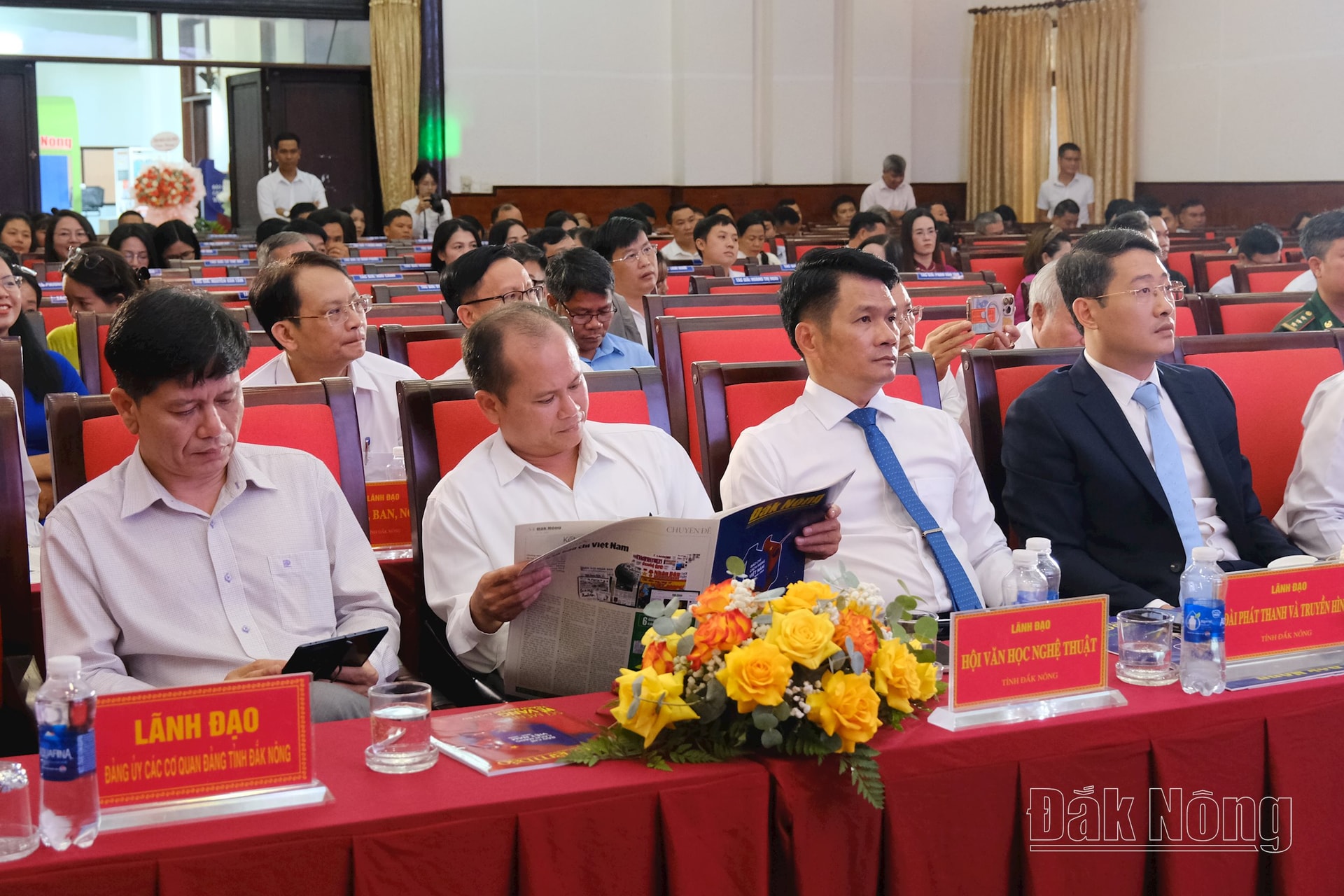 Các đại biểu tham dự tại buổi lễ