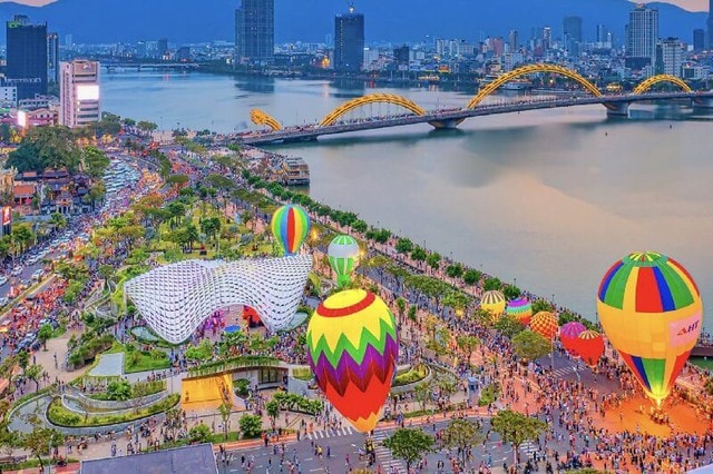 Kinh tế Việt Nam 2025: NẮM BẮT XU HƯỚNG, TẬN DỤNG THỜI CƠ, LÀM MỚI ĐỘNG LỰC TIÊU DÙNG THÚC ĐẨY TĂNG TRƯỞNG- Ảnh 2. Kinh tế Việt Nam 2025: NẮM BẮT XU HƯỚNG, TẬN DỤNG THỜI CƠ, LÀM MỚI ĐỘNG LỰC TIÊU DÙNG THÚC ĐẨY TĂNG TRƯỞNG- Ảnh 2.