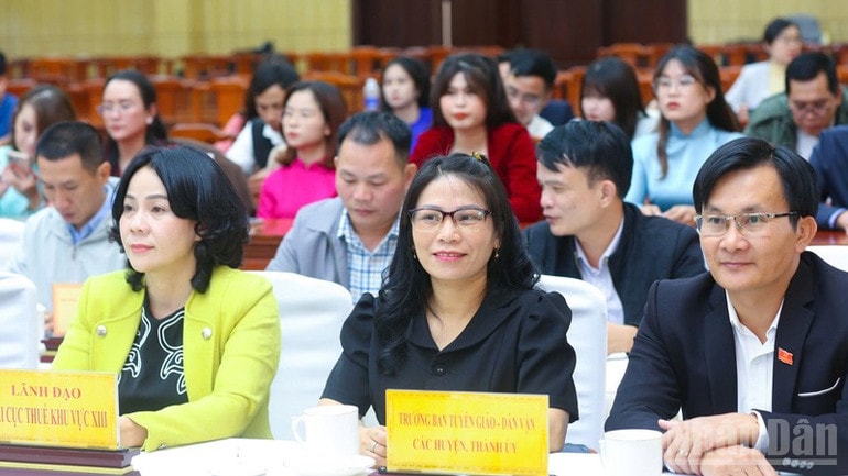 Các đại biểu tham dự buổi gặp mặt kỷ niệm 100 năm Ngày Báo chí Cách mạng Việt Nam. ndo_br_h3.jpg