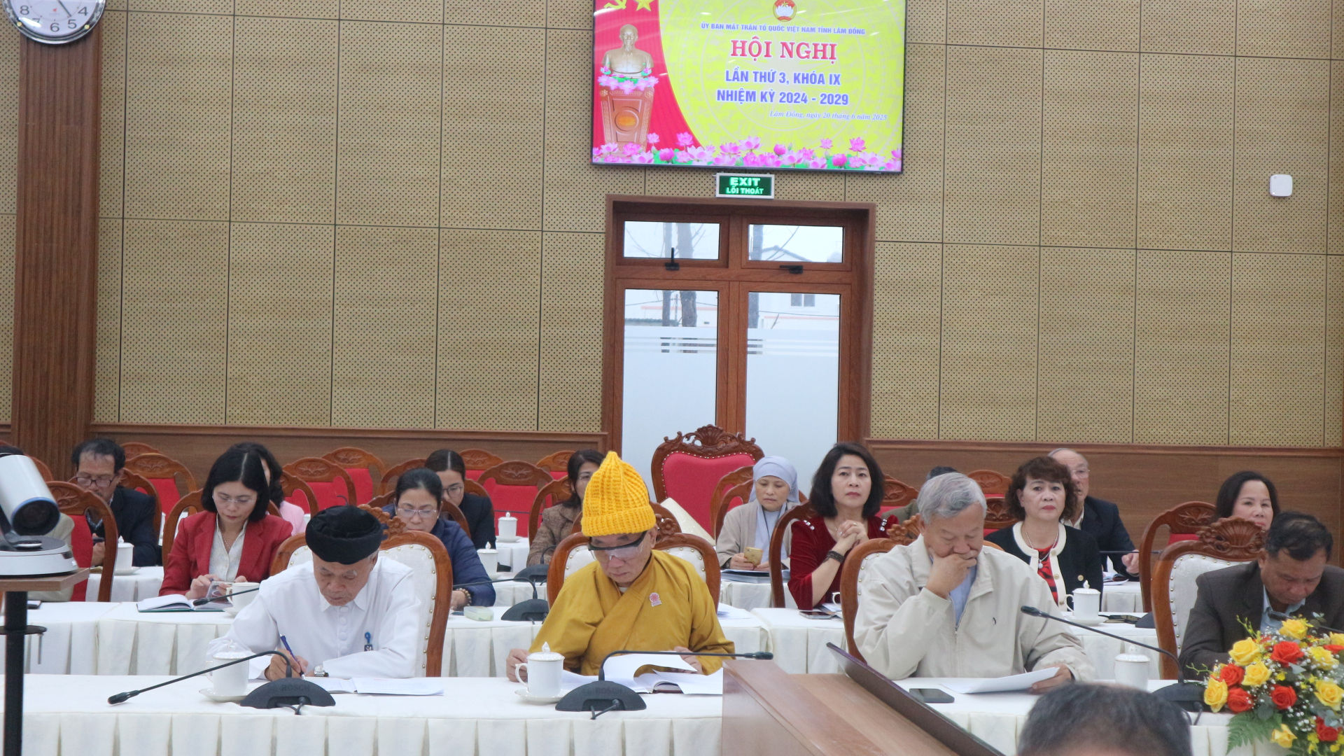 Các đại biểu tham dự hội nghị