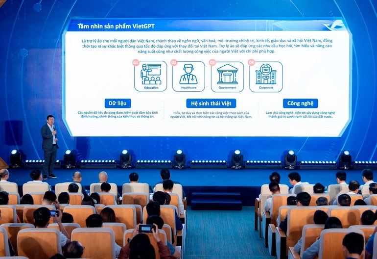 ong-le-hong-viet-tong-giam-doc-fpt-smart-cloud-1.jpg
