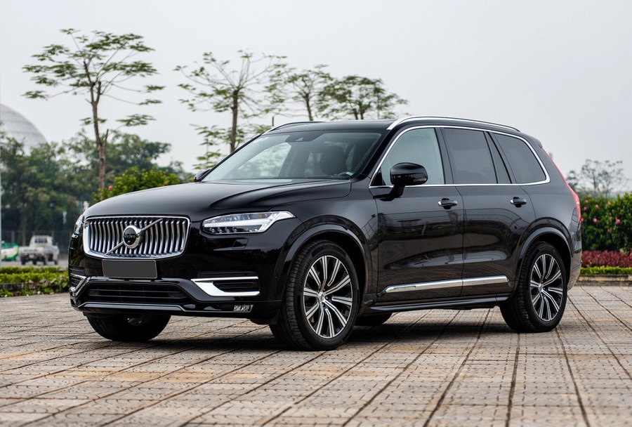 Ngoại thất Volvo XC90 2021 với thiết kế tối giản nhưng đầy cuốn hút, đặc trưng phong cách Scandinavian. Ảnh: S.T volvo-xc90-vne-1-1577940004-jpeg.jpg