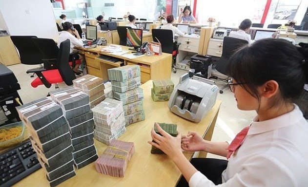 Ngân hàng bung van tín dụng cho bất động sản