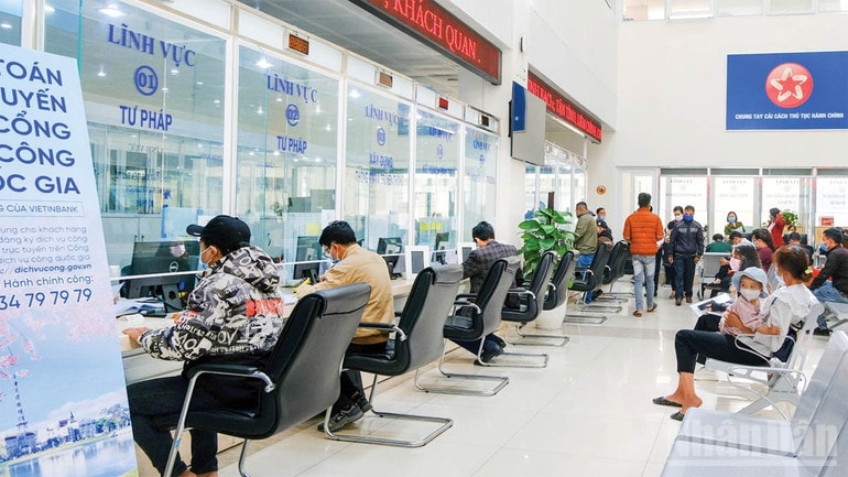 Hoạt động tiếp nhận, giải quyết thủ tục hành chính thuộc thẩm quyền cấp xã là một trong những nội dung thực hiện vận hành thử nghiệm trong ngày 23/6. ndo_br_1.jpg