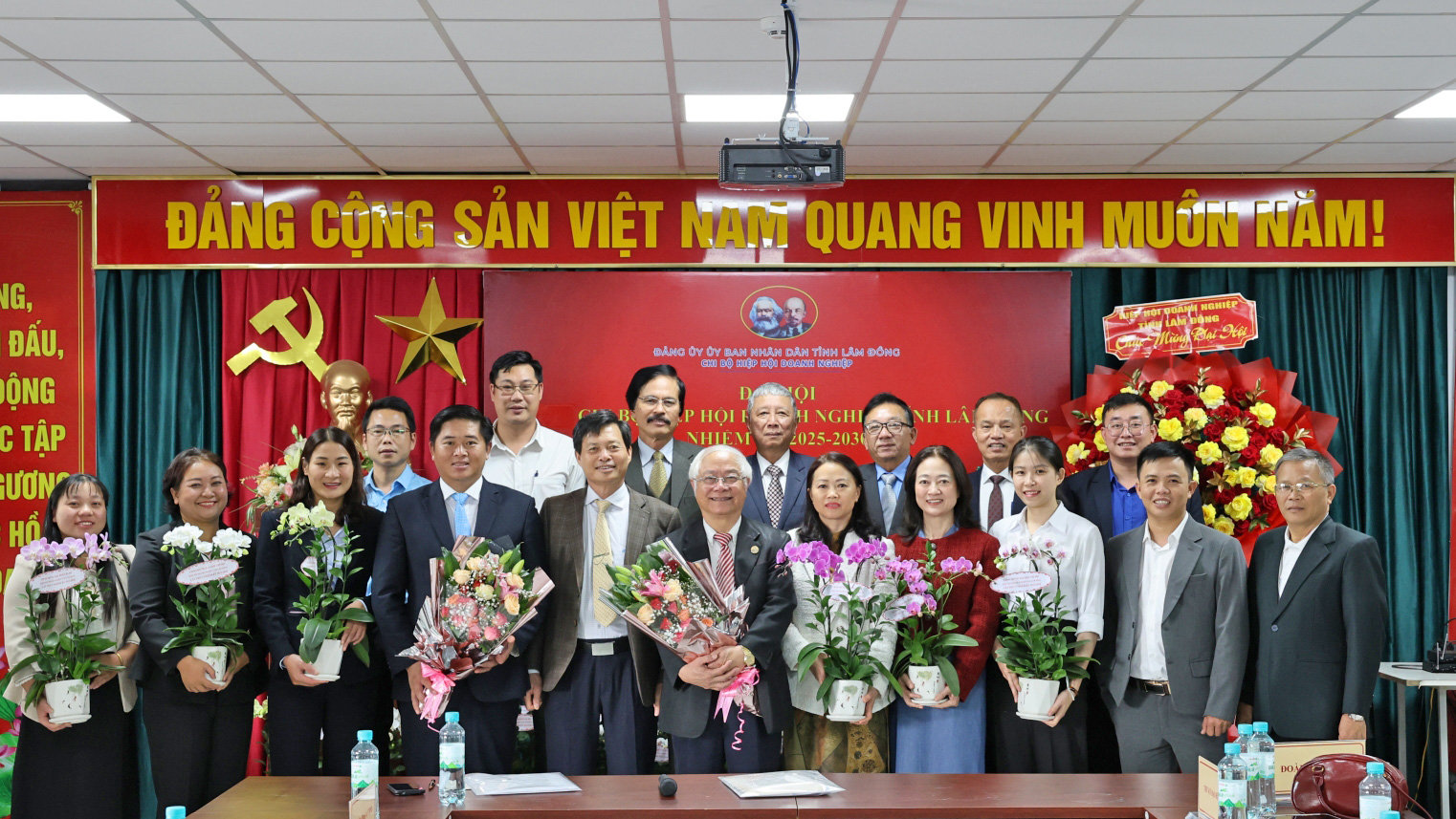 Chi bộ Hiệp hội Doanh nghiệp tỉnh Lâm Đồng phấn đấu có nhiều thành tích nổi bật hơn trong nhiệm kỳ thứ II