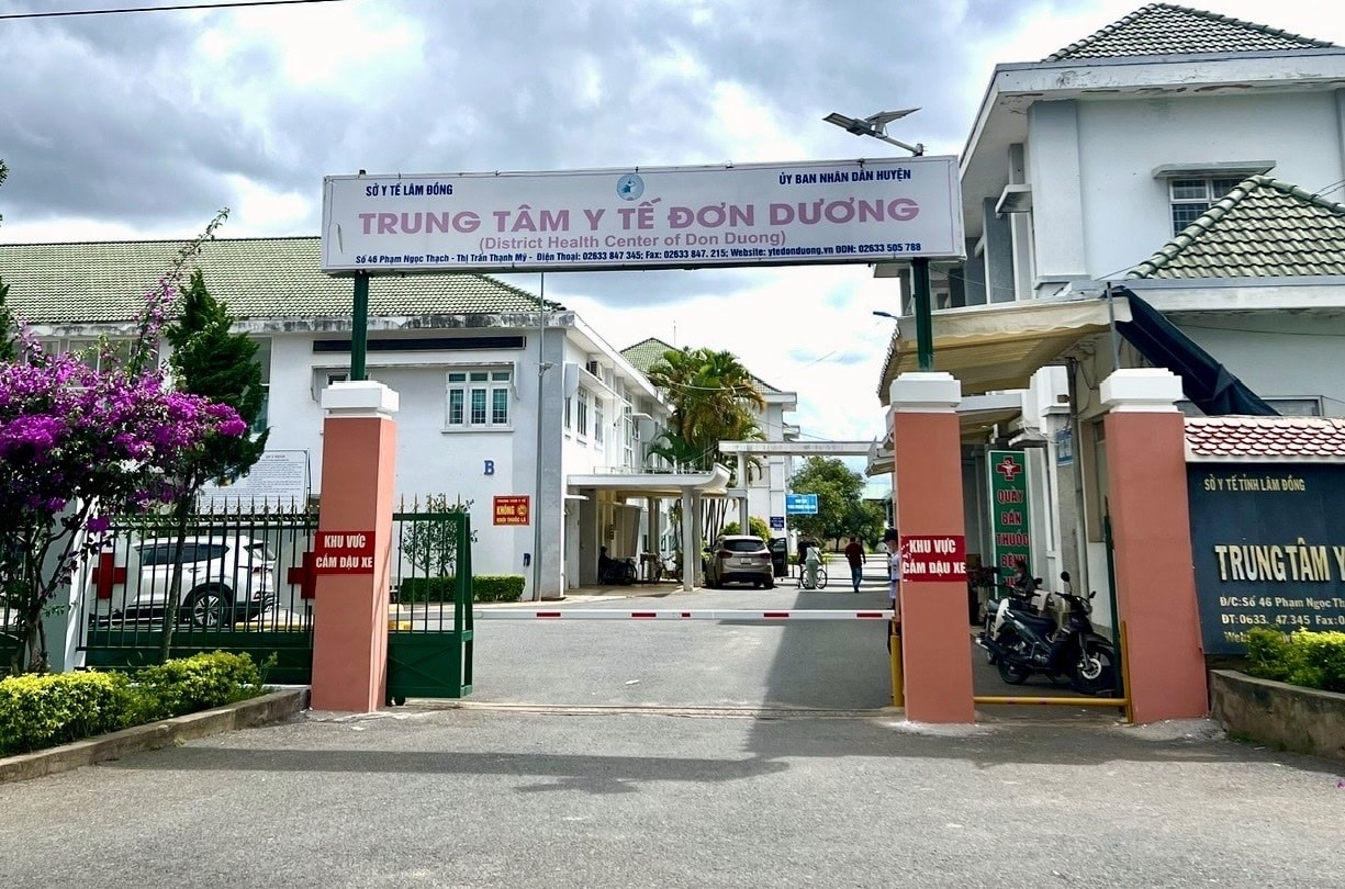 Trung tâm Y tế huyện Đơn Dương trước khi thay bảng tên mới
