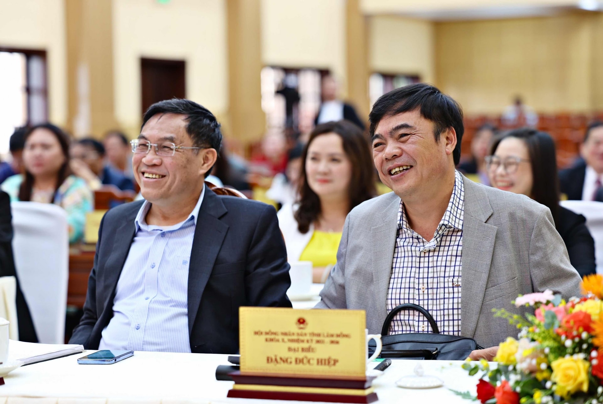 Các đại biểu tham dự Kỳ họp