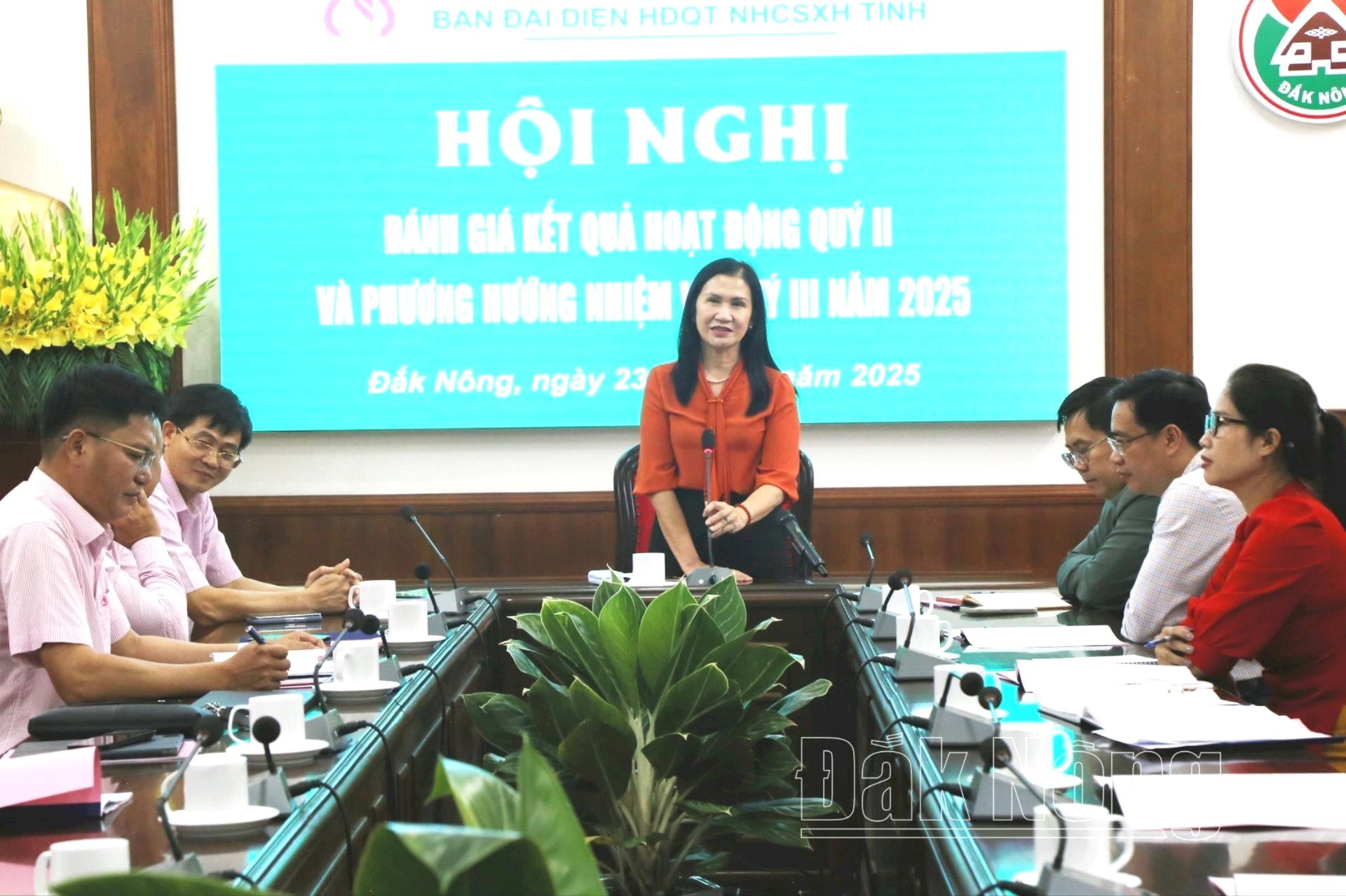 hoi-nghi-2-.jpg