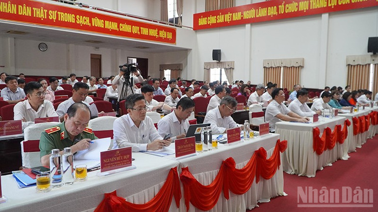 Các đại biểu tham dự Hội nghị Tỉnh uỷ lần thứ 20, khoá XXII. ndo_br_5.jpg