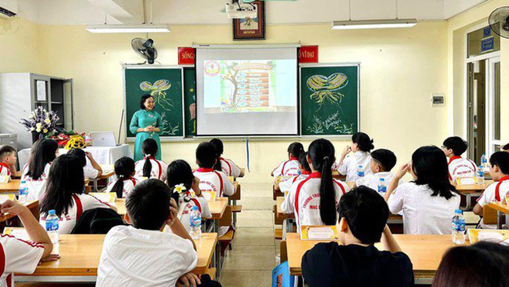 Toàn bộ học sinh đang theo học tại các trường công lập từ bậc mầm non đến hết trung học phổ thông sẽ được miễn học phí