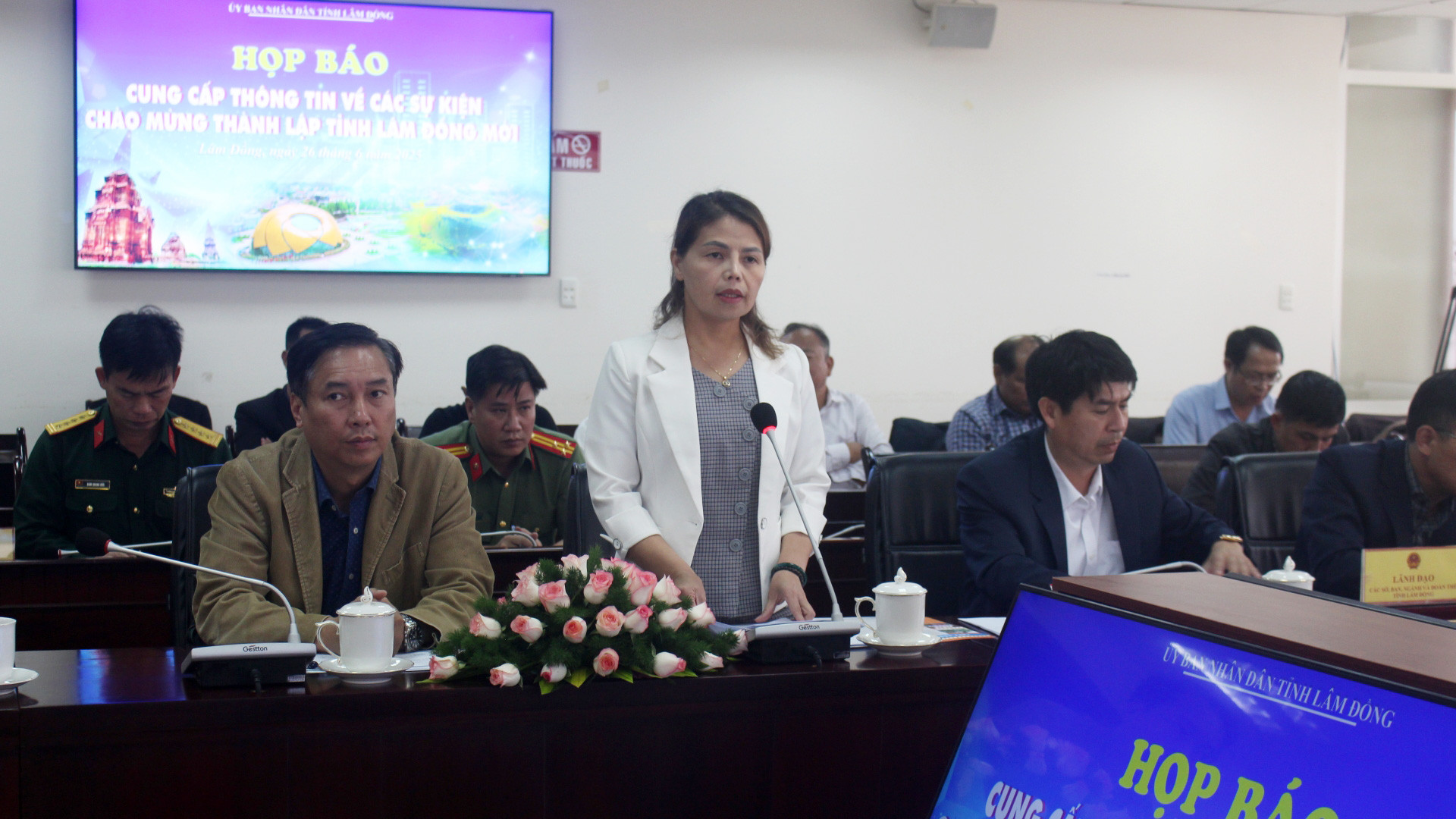 Các sở, ngành, đơn vị tổ chức hoạt động cung cấp thông tin