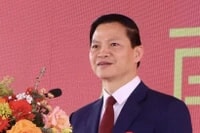 M. Vuong Quoc Tuan, secrétaire adjoint du Comité provincial du Parti de Bac Ninh (nouveau) pour le mandat 2020-2025, occupe le poste de président du Comité populaire provincial de Bac Ninh (nouveau) pour le mandat 2021-2026. (Photo : VNA)