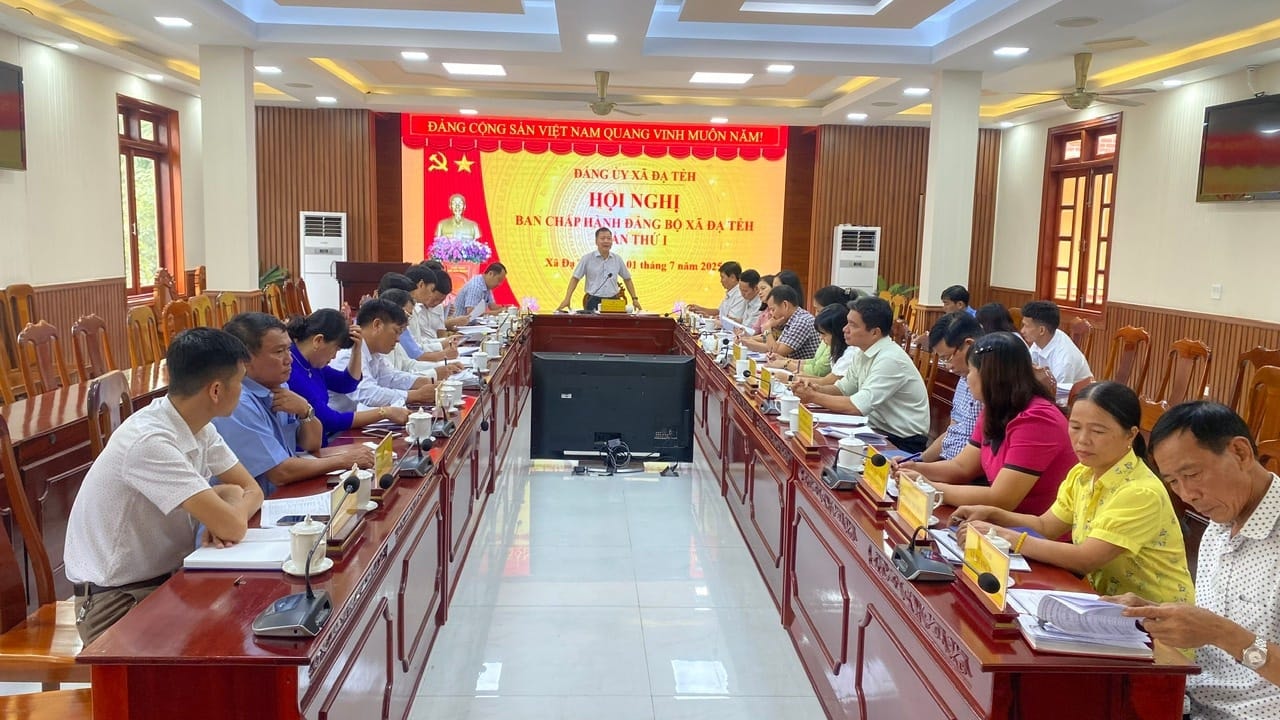 họp Ban Chấp hành Đảng bộ xã Đạ Tẻh