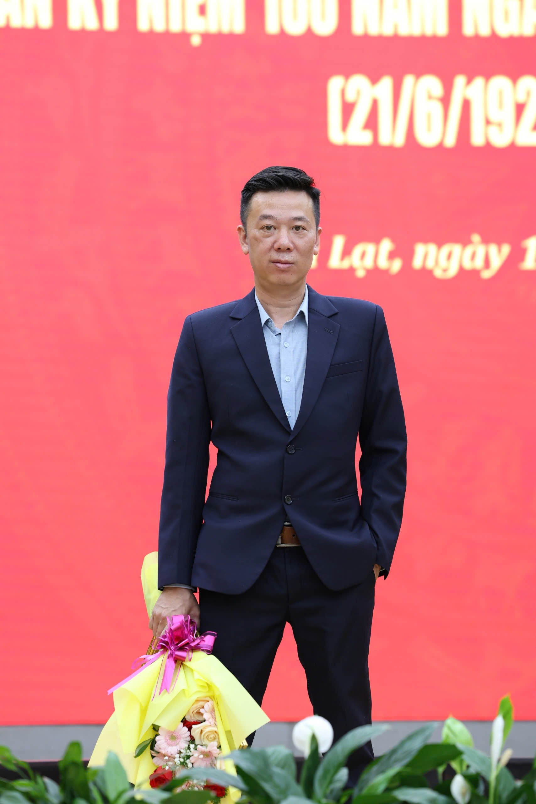Tuấn Linh .